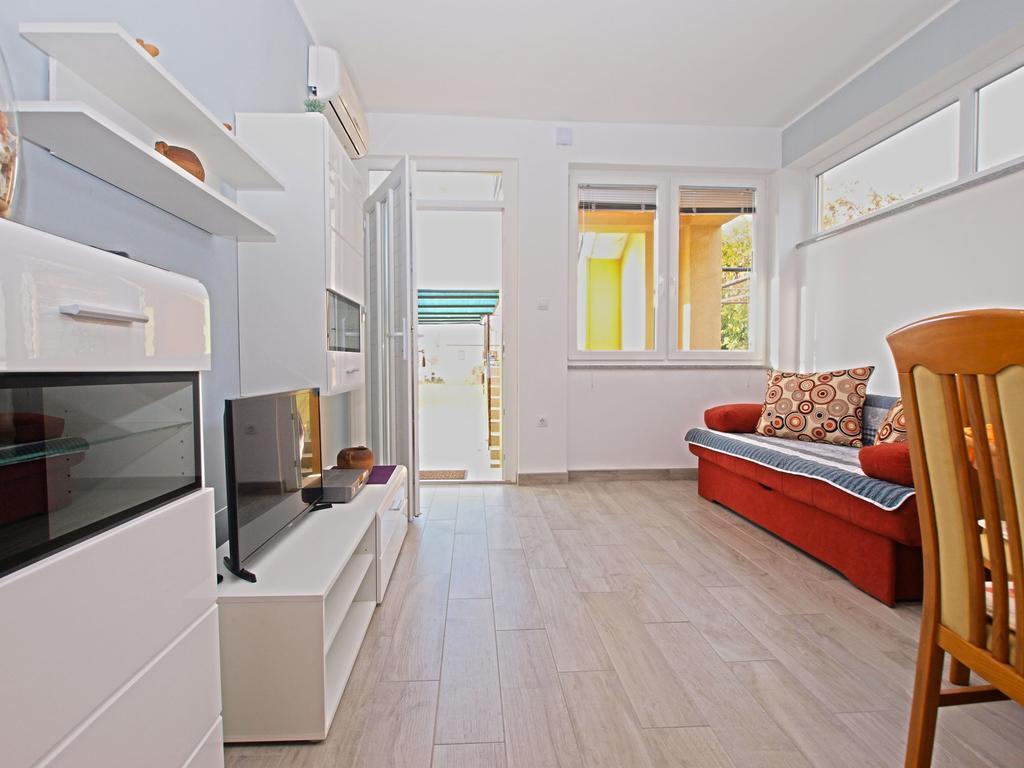 Apartment Snezana 1200 Фажана Экстерьер фото
