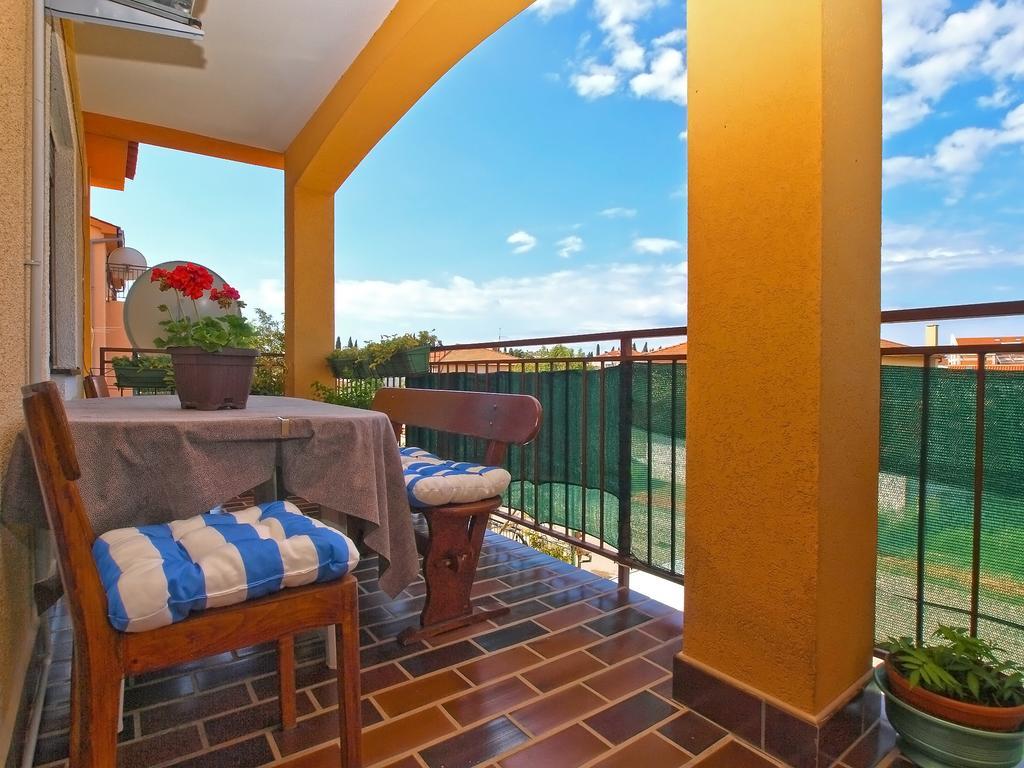Apartment Snezana 1200 Фажана Экстерьер фото