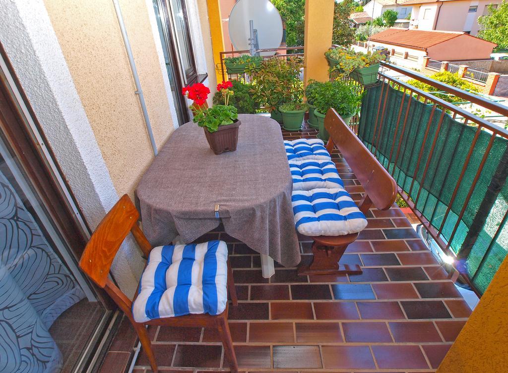Apartment Snezana 1200 Фажана Экстерьер фото
